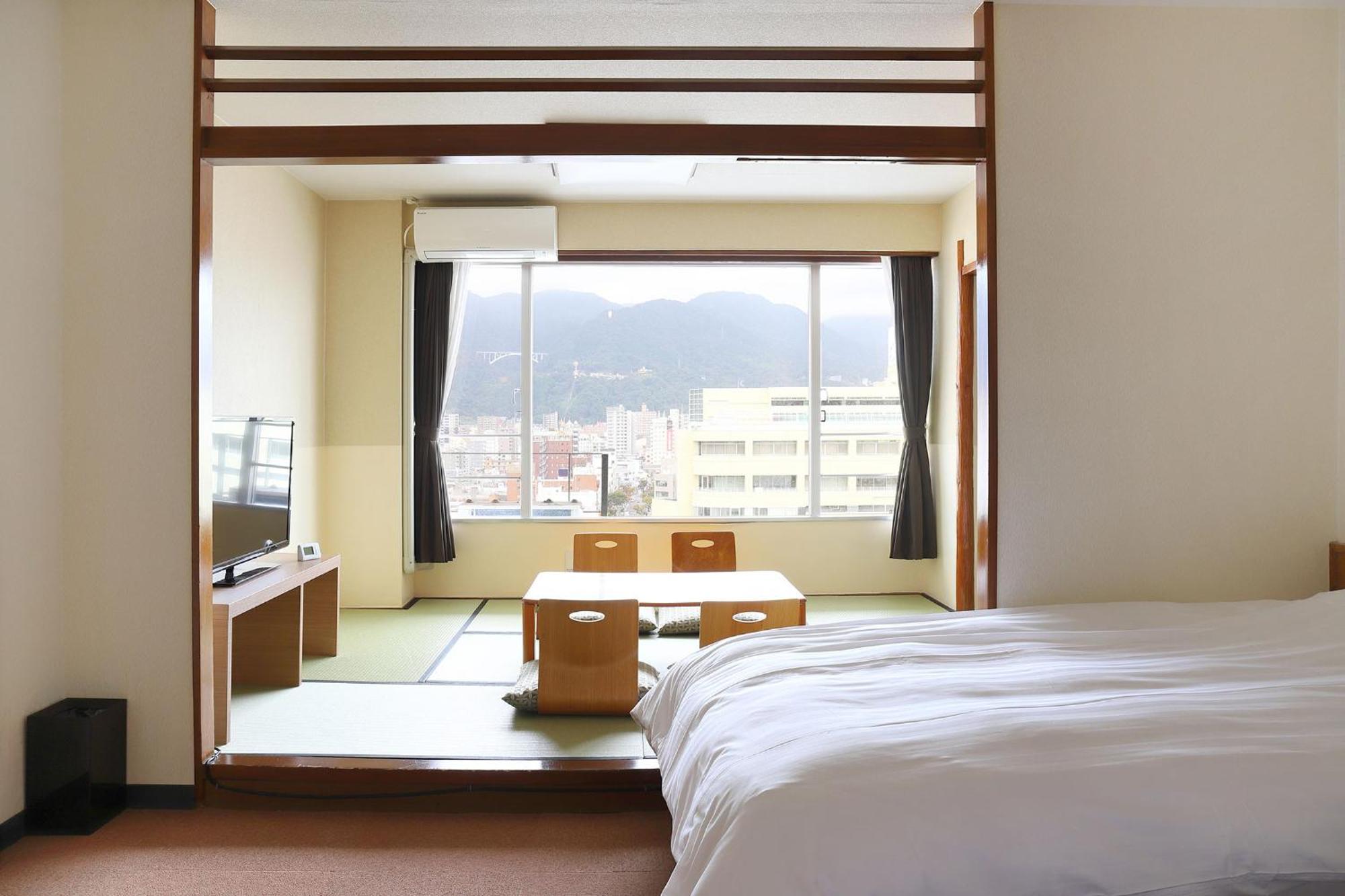 Ooedo-onsen Monogatari Seifu Ryokan 3*